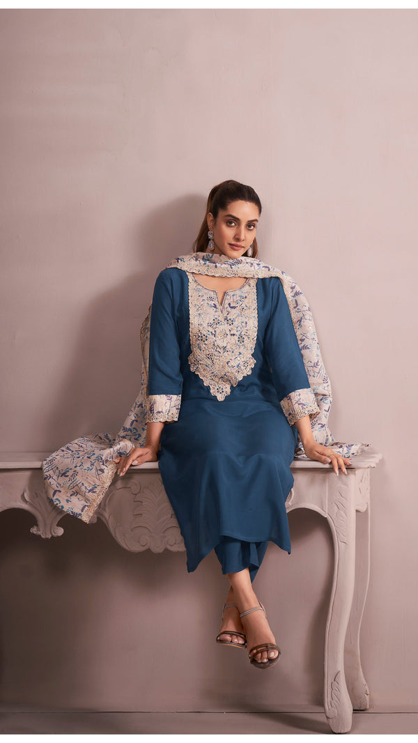 Sapphire Crowned 2pc Set (Without Dupatta)