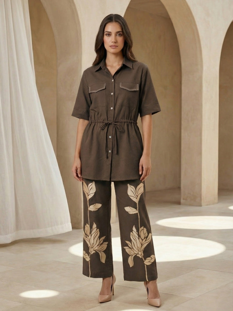 Brown short-sleeve shirt with drawstring waist and leaf-print wide-leg pants